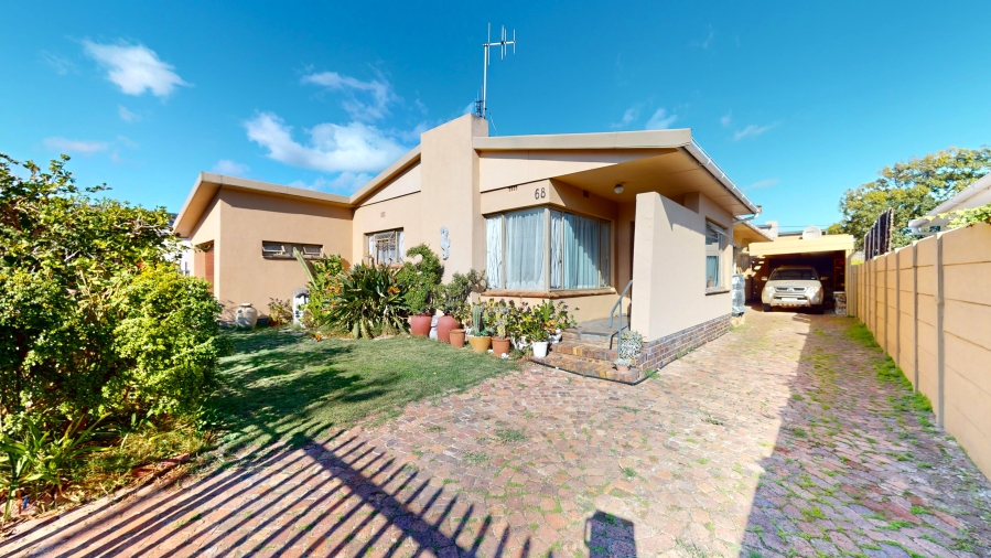 4 Bedroom Property for Sale in Strand North Western Cape